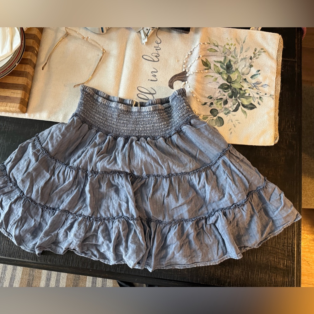 Easel medium blue skirts